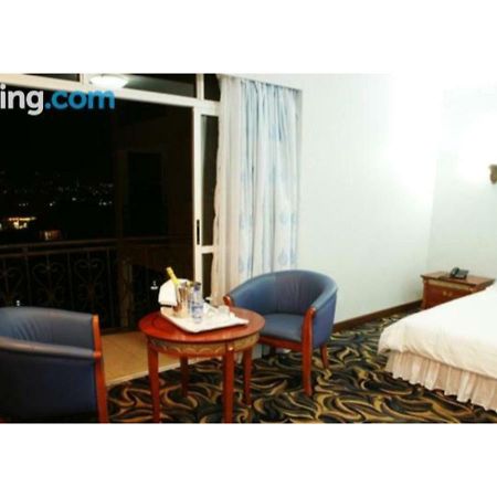 City Royal Resort Hotel Kyambogo  Luaran gambar