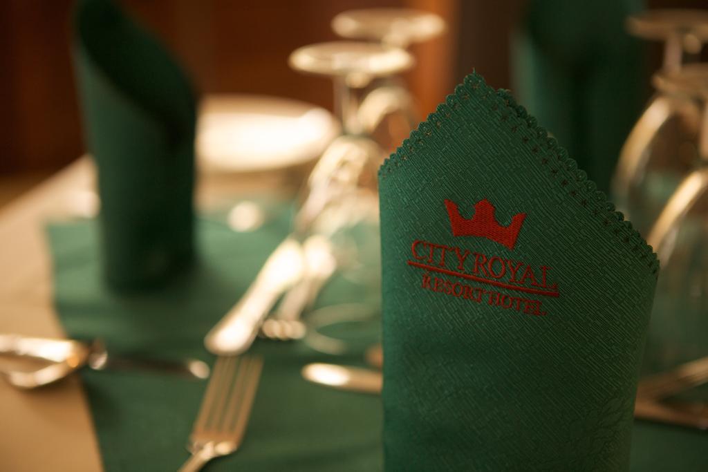 City Royal Resort Hotel Kyambogo  Luaran gambar