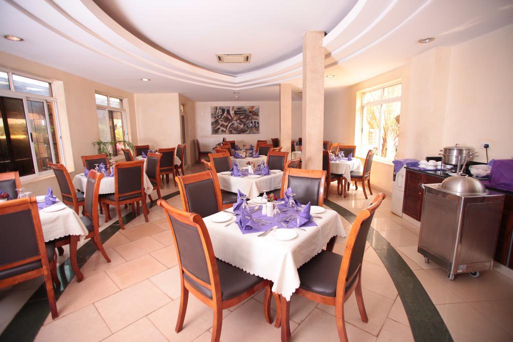 City Royal Resort Hotel Kyambogo  Luaran gambar