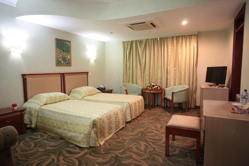 City Royal Resort Hotel Kyambogo  Bilik gambar