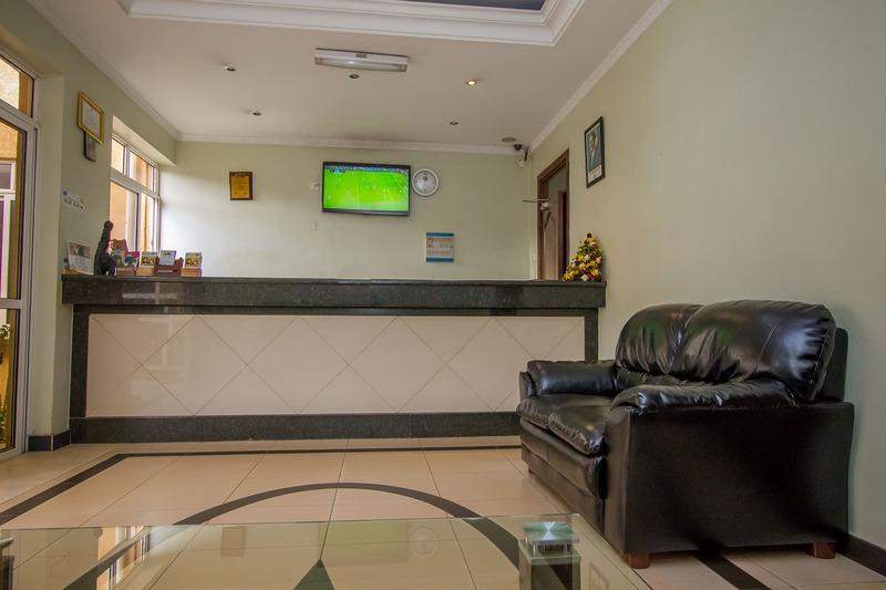 City Royal Resort Hotel Kyambogo  Luaran gambar