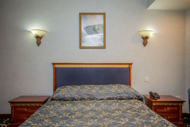 City Royal Resort Hotel Kyambogo  Luaran gambar