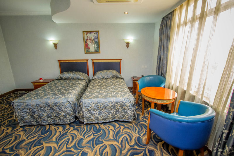 City Royal Resort Hotel Kyambogo  Luaran gambar