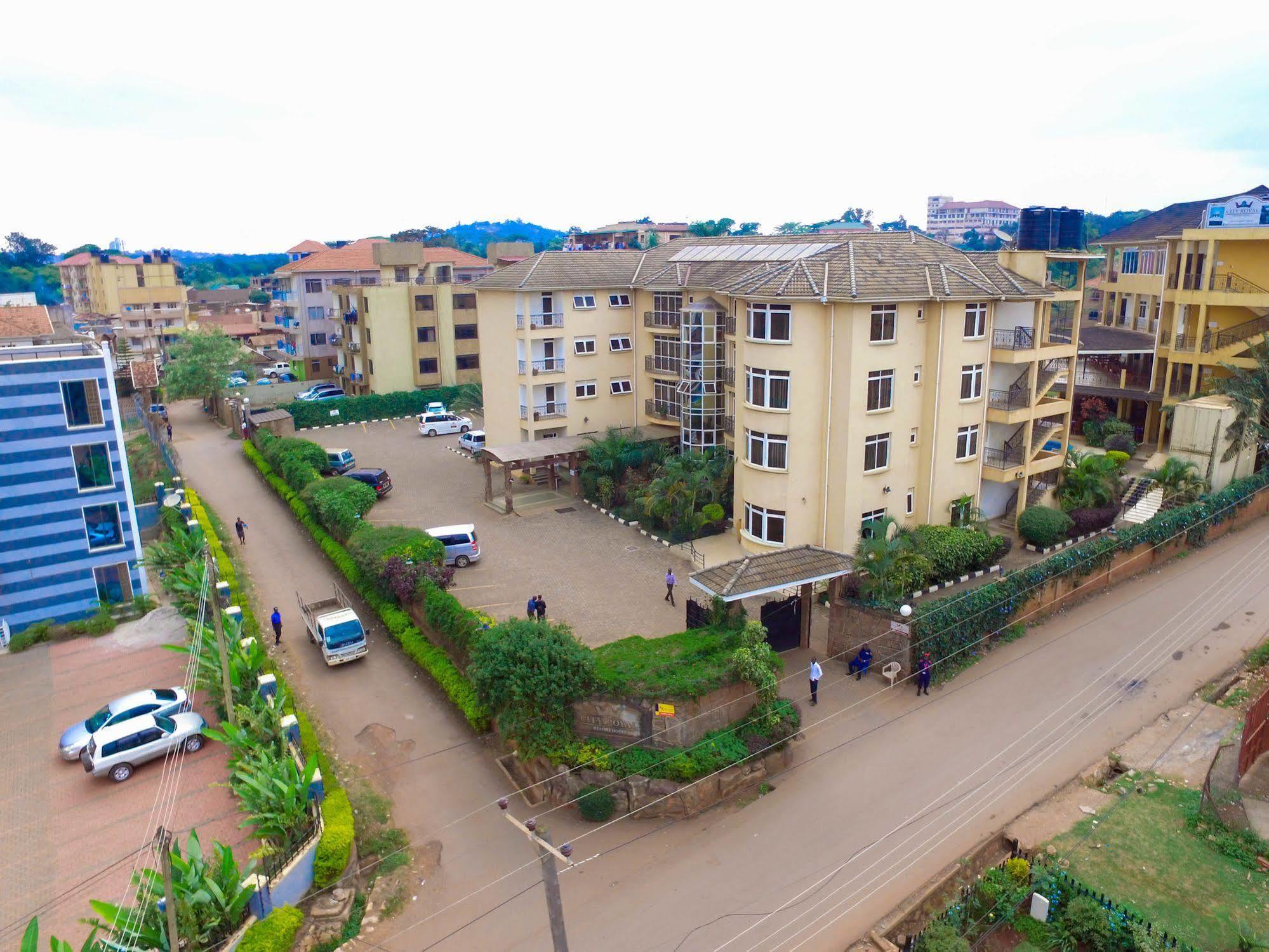City Royal Resort Hotel Kyambogo  Luaran gambar